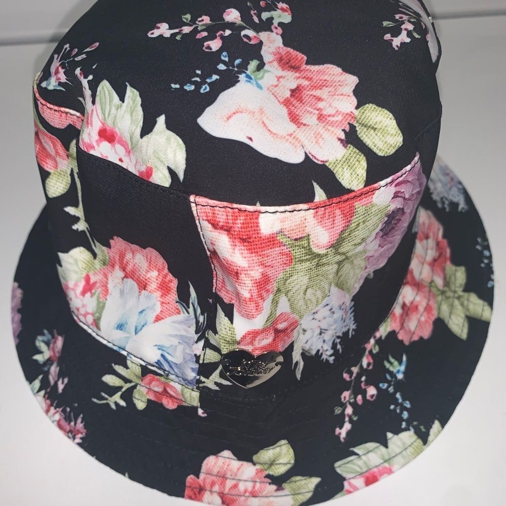 Betsey Johnson hat
